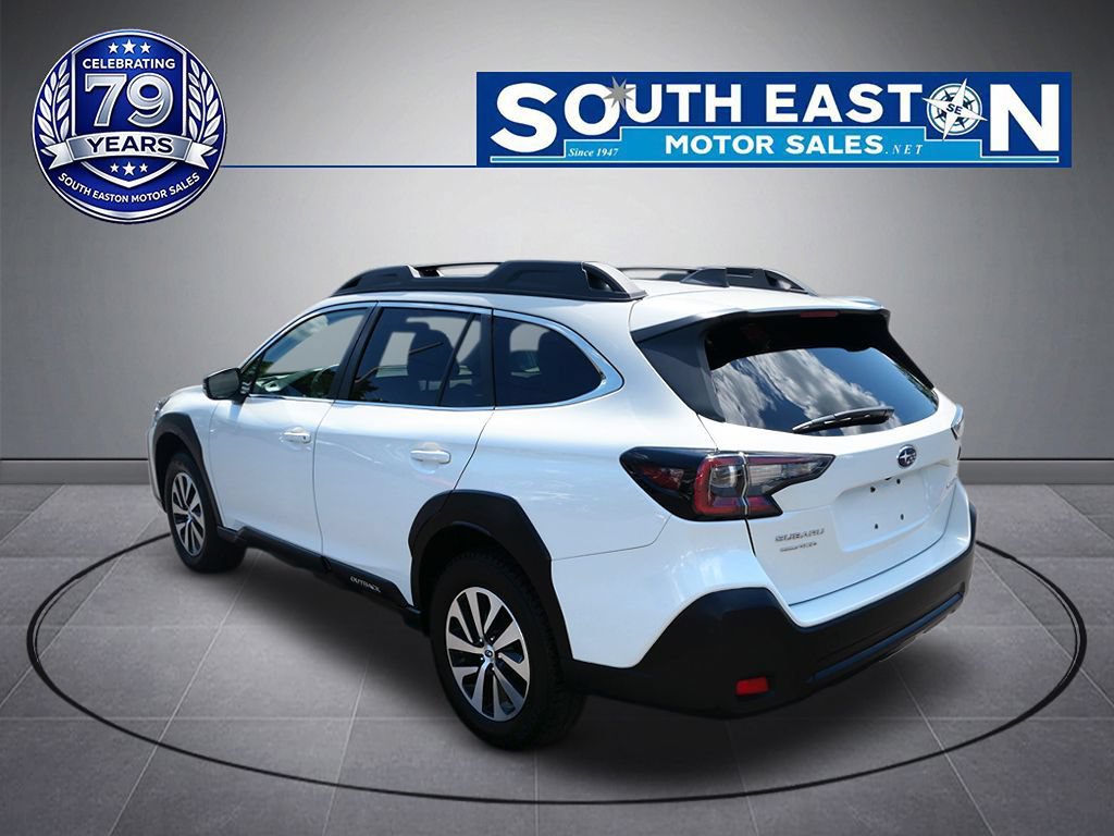 Used 2023 Subaru Outback Premium AWD/4WD image 5