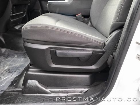 Used 2024 RAM 2500 Tradesman w/ Chrome Appearance Group image 21