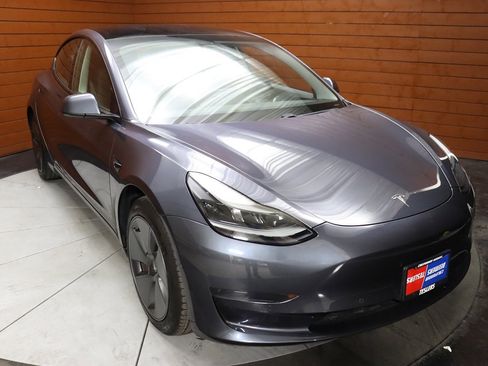 Used 2022 Tesla Model 3 Long Range image 64