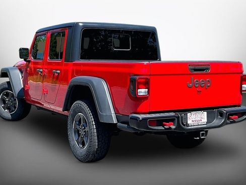 Used 2021 Jeep Gladiator Rubicon w/ Cold Weather Group AWD/4WD image 4