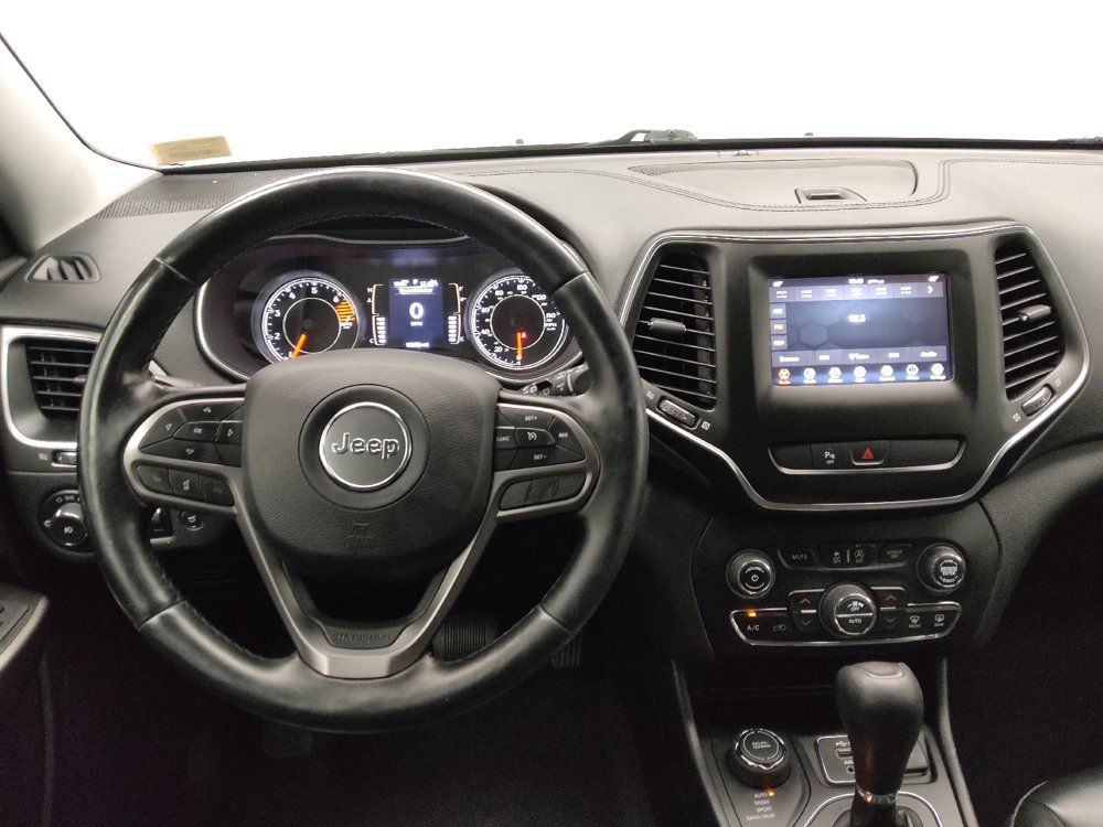 Used 2020 Jeep Cherokee Latitude Plus w/ Comfort/Convenience Group AWD/4WD image 22