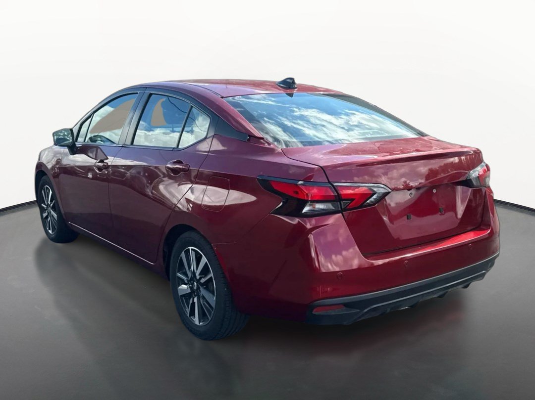 Used 2021 Nissan Versa SV FWD image 5