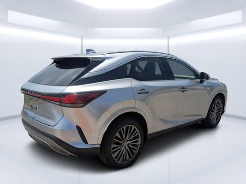Used 2024 Lexus RX 350 w/ Convenience Package AWD/4WD image 3