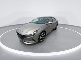 Certified 2023 Hyundai Elantra SEL w/ Convenience Package FWD video 4