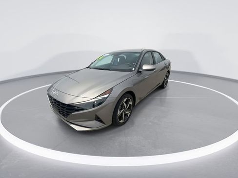 Certified 2023 Hyundai Elantra SEL w/ Convenience Package FWD image 4
