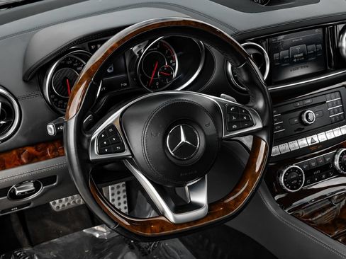 Used 2018 Mercedes-Benz SL 63 AMG image 11
