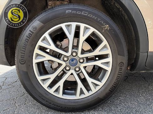 Used 2021 Ford Escape SEL w/ Technology Package FWD image 9