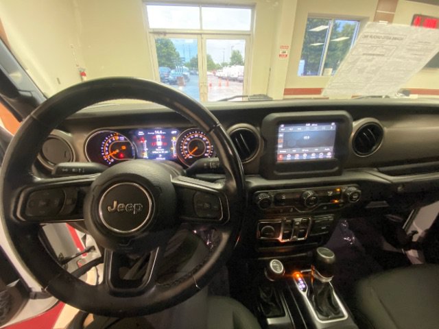 Used 2021 Jeep Gladiator Sport AWD/4WD image 24