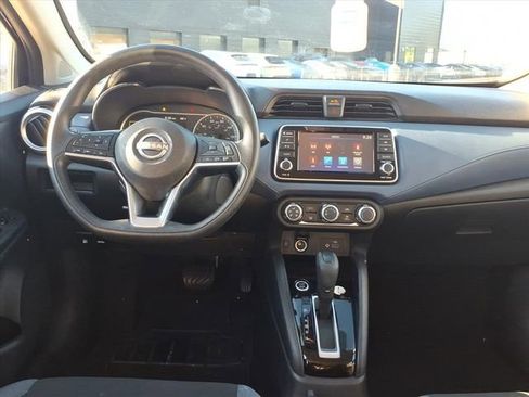 Used 2023 Nissan Versa SV image 14