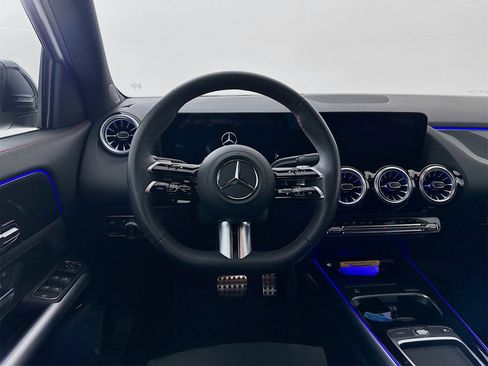 Certified 2025 Mercedes-Benz GLA 250 image 22