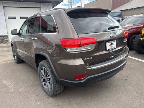 Used 2017 Jeep Grand Cherokee Limited AWD/4WD image 5