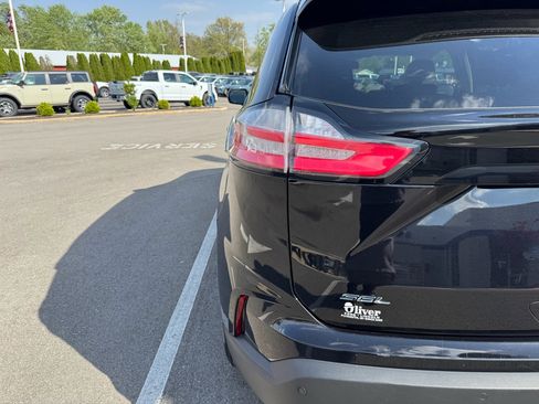 Certified 2022 Ford Edge SEL w/ Convenience Package AWD/4WD image 7