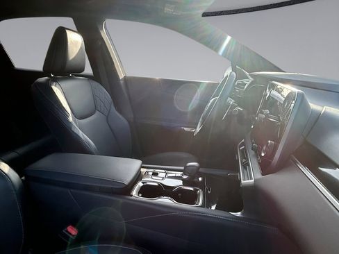 Used 2026 Lexus RX 350 FWD w/ Accessory Package (Z1) image 16