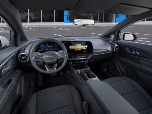 New 2026 Chevrolet Equinox EV LT image 15