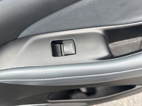 Used 2023 Buick Enclave Essence w/ Experience Buick Package image 25