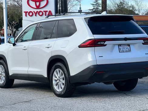 Certified 2024 Toyota Grand Highlander XLE image 5