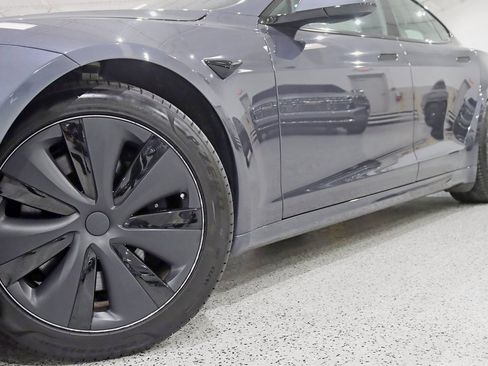 Used 2022 Tesla Model S image 4