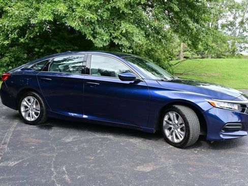 Used 2019 Honda Accord LX image 6