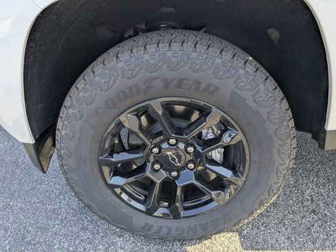 New 2025 Chevrolet Colorado Z71 w/ Midnight Edition image 11