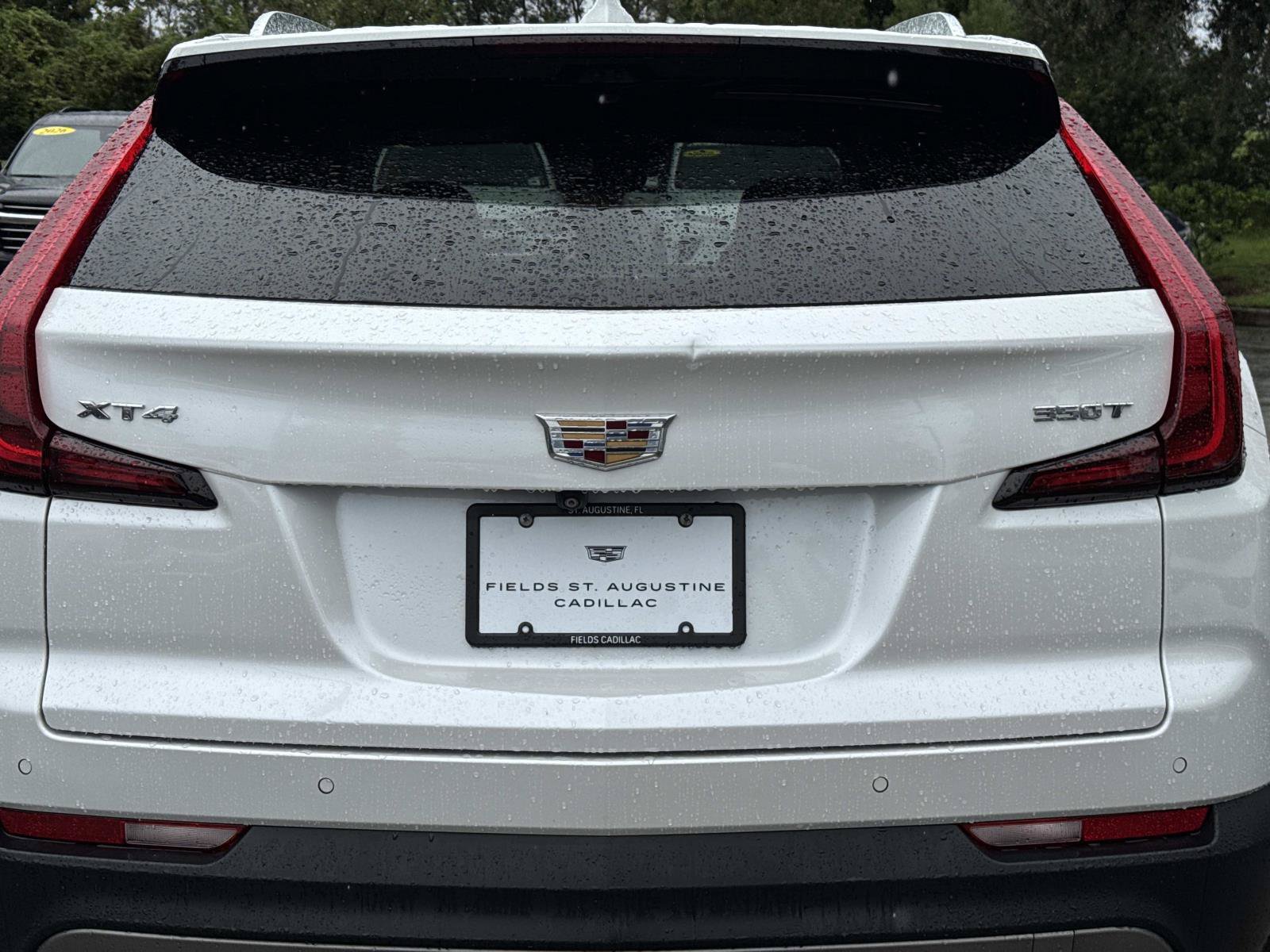 Used 2020 Cadillac XT4 Premium Luxury w/ Enhanced Visibility Package FWD image 10