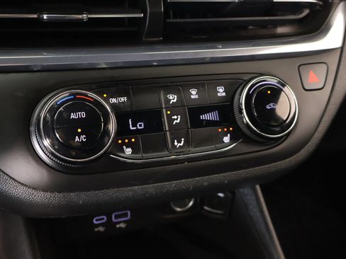 Used 2025 Buick Envista Preferred w/ Convenience I Package FWD image 7