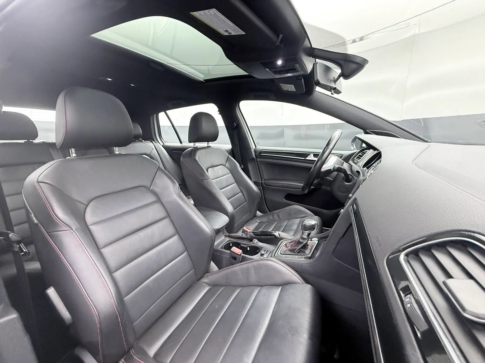 Used 2016 Volkswagen GTI Autobahn w/ Lighting Package (SEL) FWD image 11