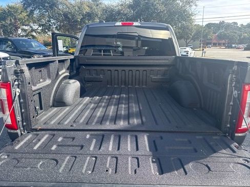 Used 2022 Ford F150 Lariat image 11