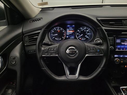 Used 2019 Nissan Rogue SV w/ Premium Package FWD image 22