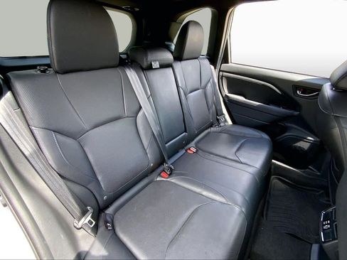 Used 2025 Subaru Forester Limited AWD/4WD image 19