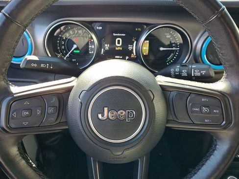 Used 2023 Jeep Wrangler Unlimited w/ Cold Weather Group AWD/4WD image 21