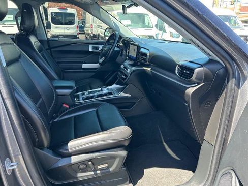 Certified 2023 Ford Explorer XLT w/ Equipment Group 202A AWD/4WD image 19