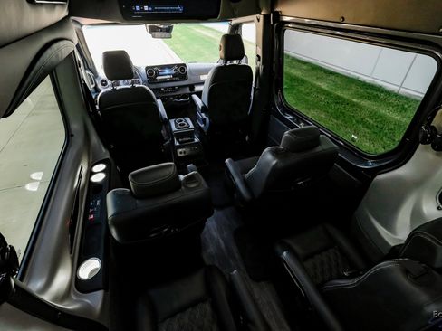 Used 2023 Mercedes-Benz Sprinter 2500 image 77