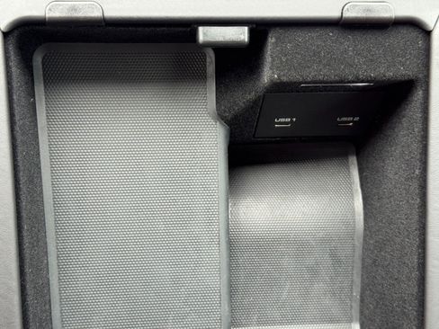 Used 2023 Porsche Cayenne GTS AWD/4WD image 41