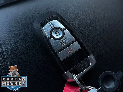 Used 2021 Ford Explorer XLT image 28