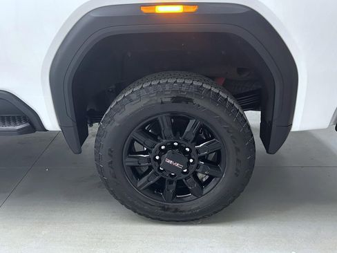 Used 2024 GMC Sierra 2500 AT4 w/ Technology Package image 22