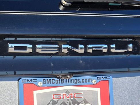 Used 2025 GMC Acadia Denali image 3