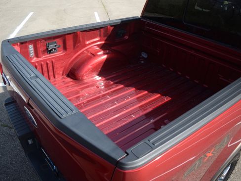 Used 2017 Ford F150 Lariat image 26