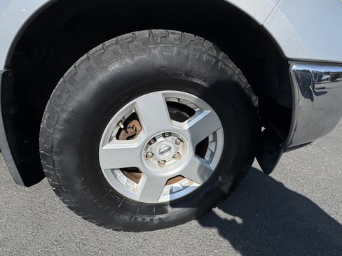 Used 2008 Nissan Frontier SE w/ SE Value Truck Pkg image 4