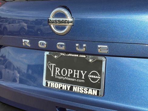 Certified 2021 Nissan Rogue S image 8