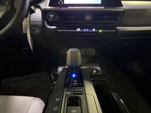 New 2026 Toyota Prius LE image 11