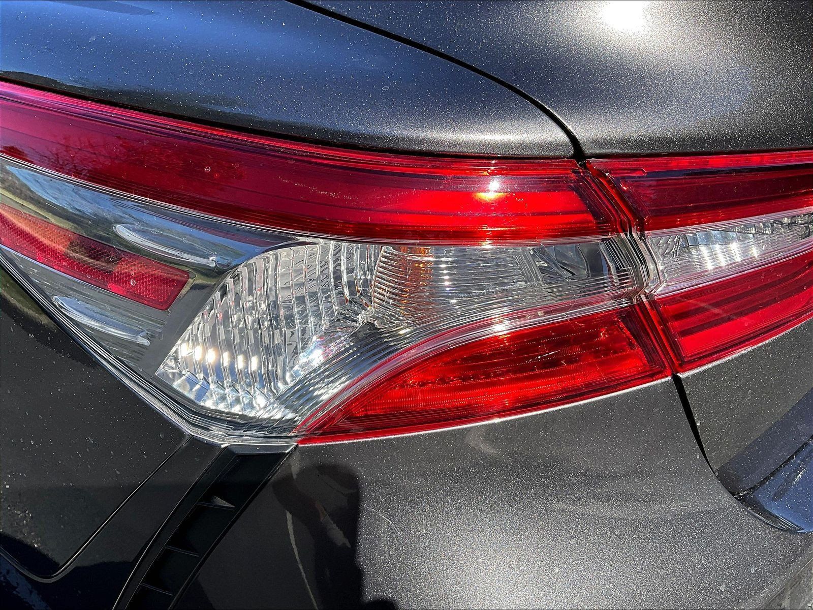 Used 2019 Toyota Camry SE w/ Convenience Package FWD image 23