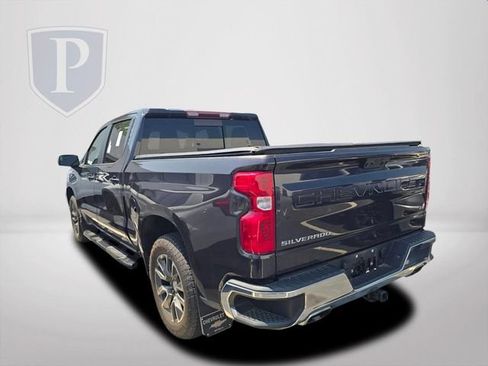 Used 2023 Chevrolet Silverado 1500 LT AWD/4WD image 7