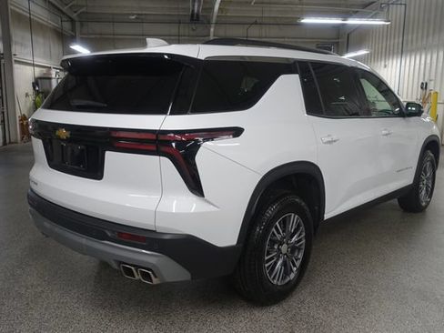 Used 2026 Chevrolet Traverse LT w/ Driver Confidence Package FWD image 7