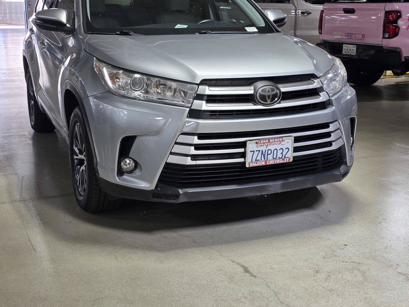 Used 2017 Toyota Highlander Plus FWD image 9
