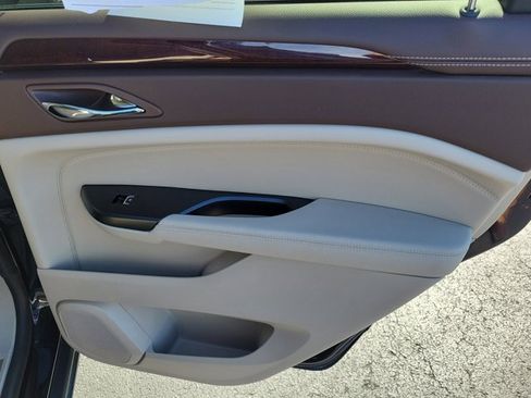 Used 2015 Cadillac SRX Luxury w/ Driver Awareness Package image 11