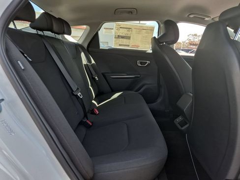 New 2026 Kia K4 FWD image 28