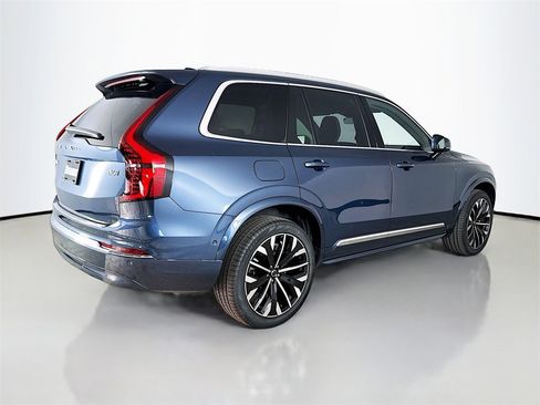 New 2026 Volvo XC90 B6 Plus w/ Protection Package Premier image 7