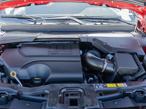 Used 2025 Land Rover Discovery Sport S image 30