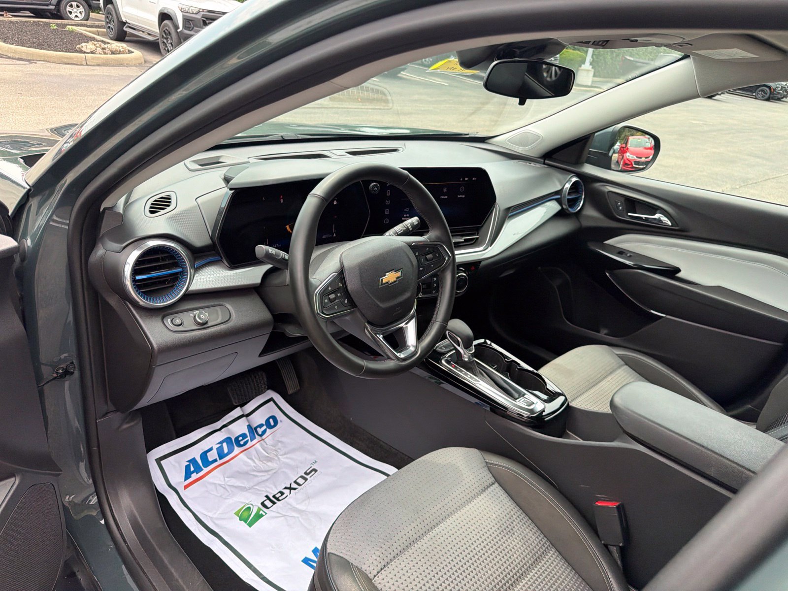 Used 2025 Chevrolet Trax LT w/ Driver Confidence Package FWD image 10