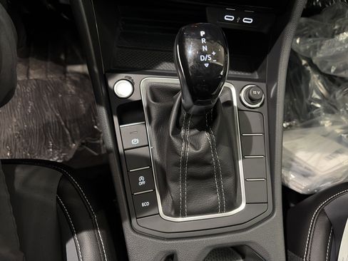 New 2026 Volkswagen Jetta SE FWD image 24
